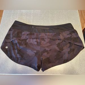 Lululemon Speed up mid rise lined shorts